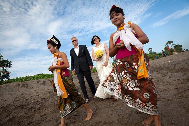 Beach wedding Bali